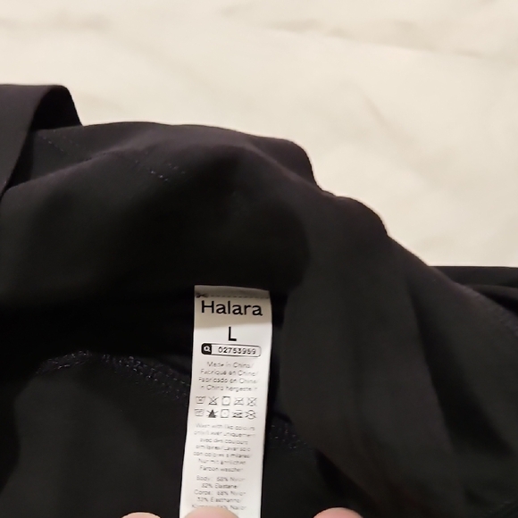 HALARA UltraSculpt Women's Black Bike Shorts - Picture 4 of 4